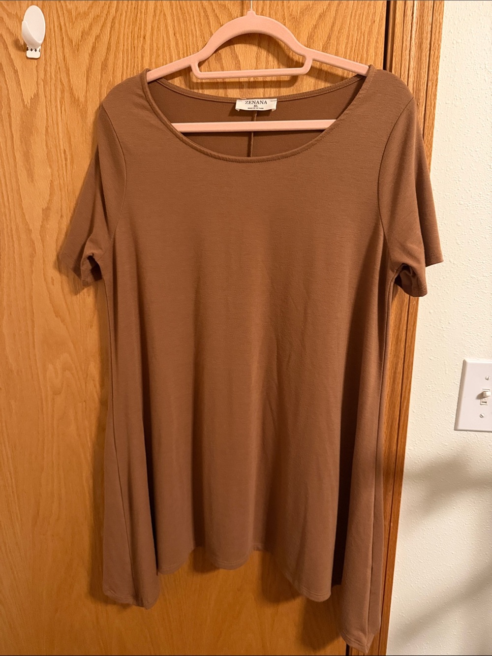 Sz S Zenana Outfitters Brown Short Sleeve Swing Tunic